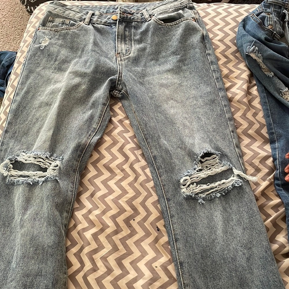 SHEIN Essnce Ripped Bootcut Leg Jeans